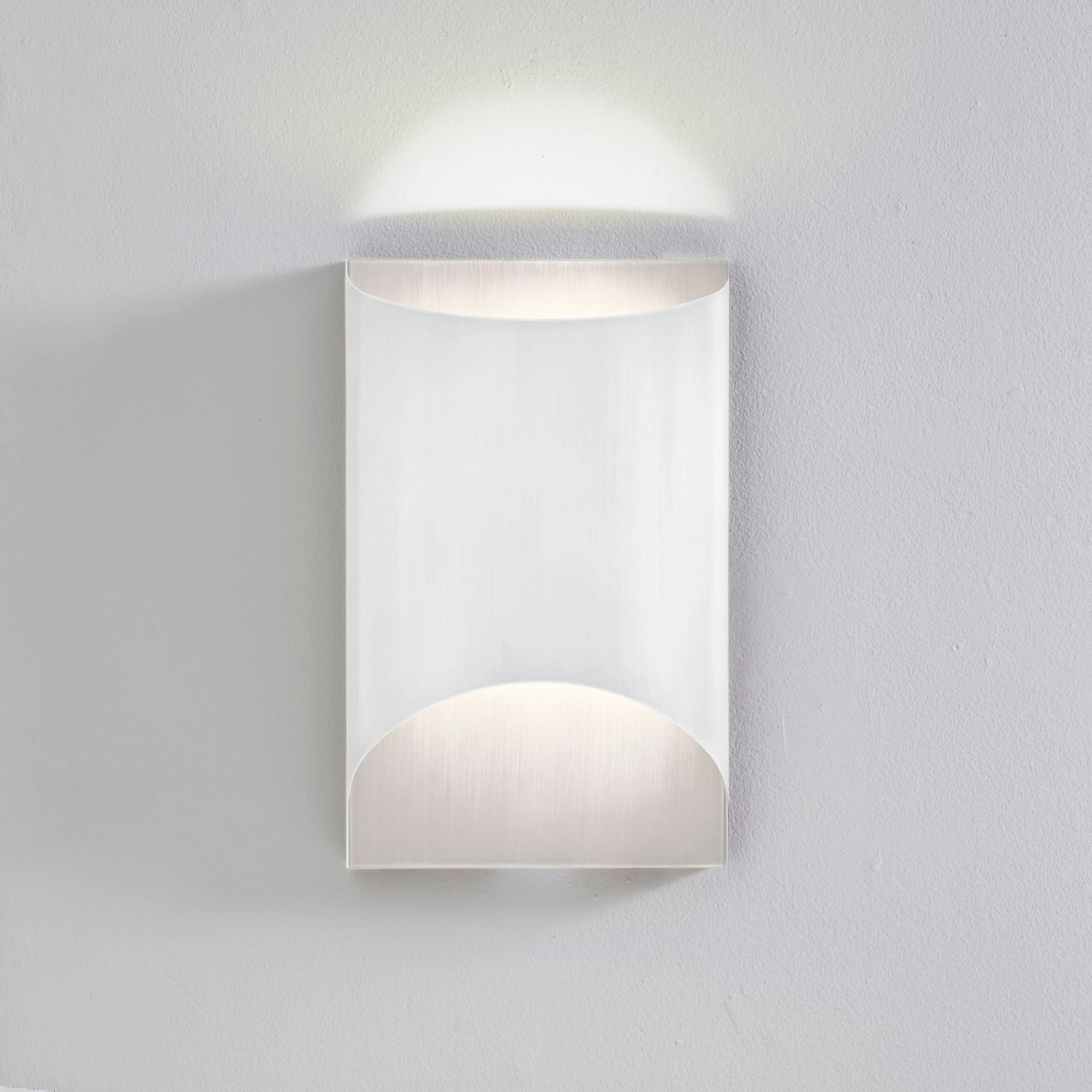 Aprile Modern Metal Wall Light