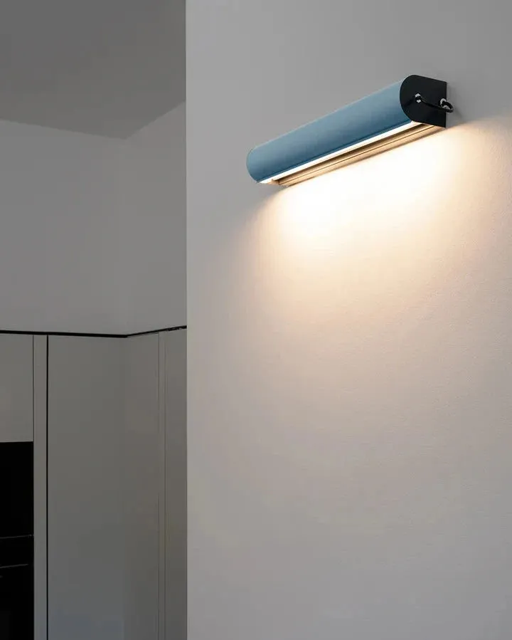 Designer Wall Light | Applique Cylindrique Longue