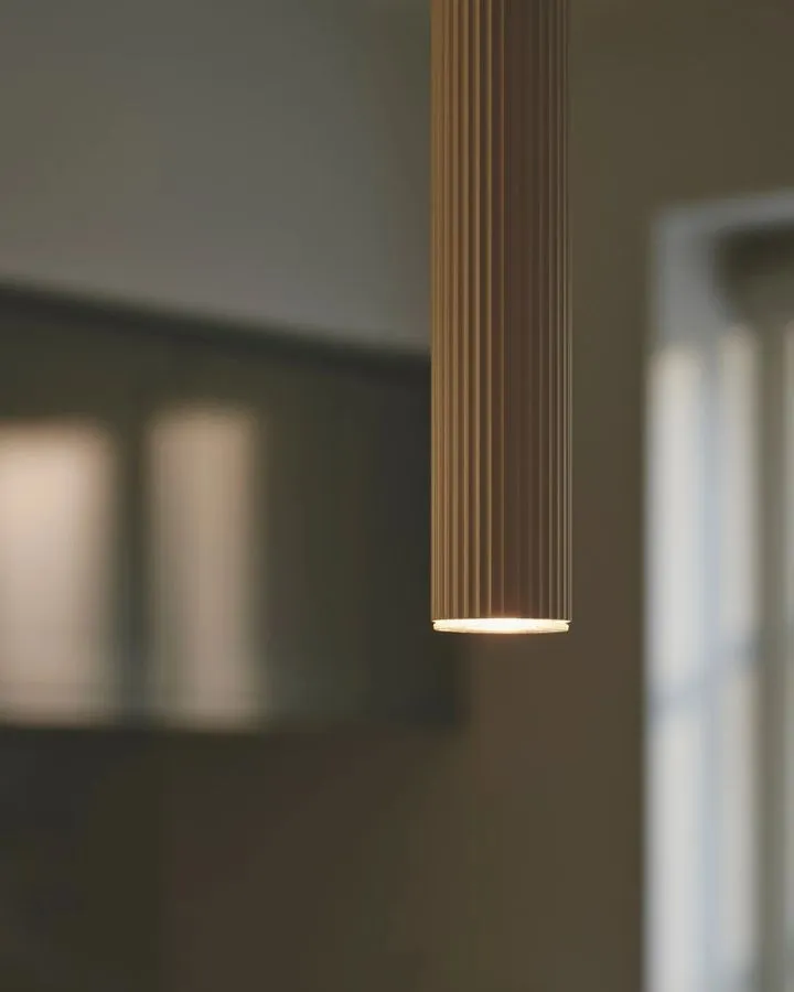 Reeded Metal Vertical Pendant
