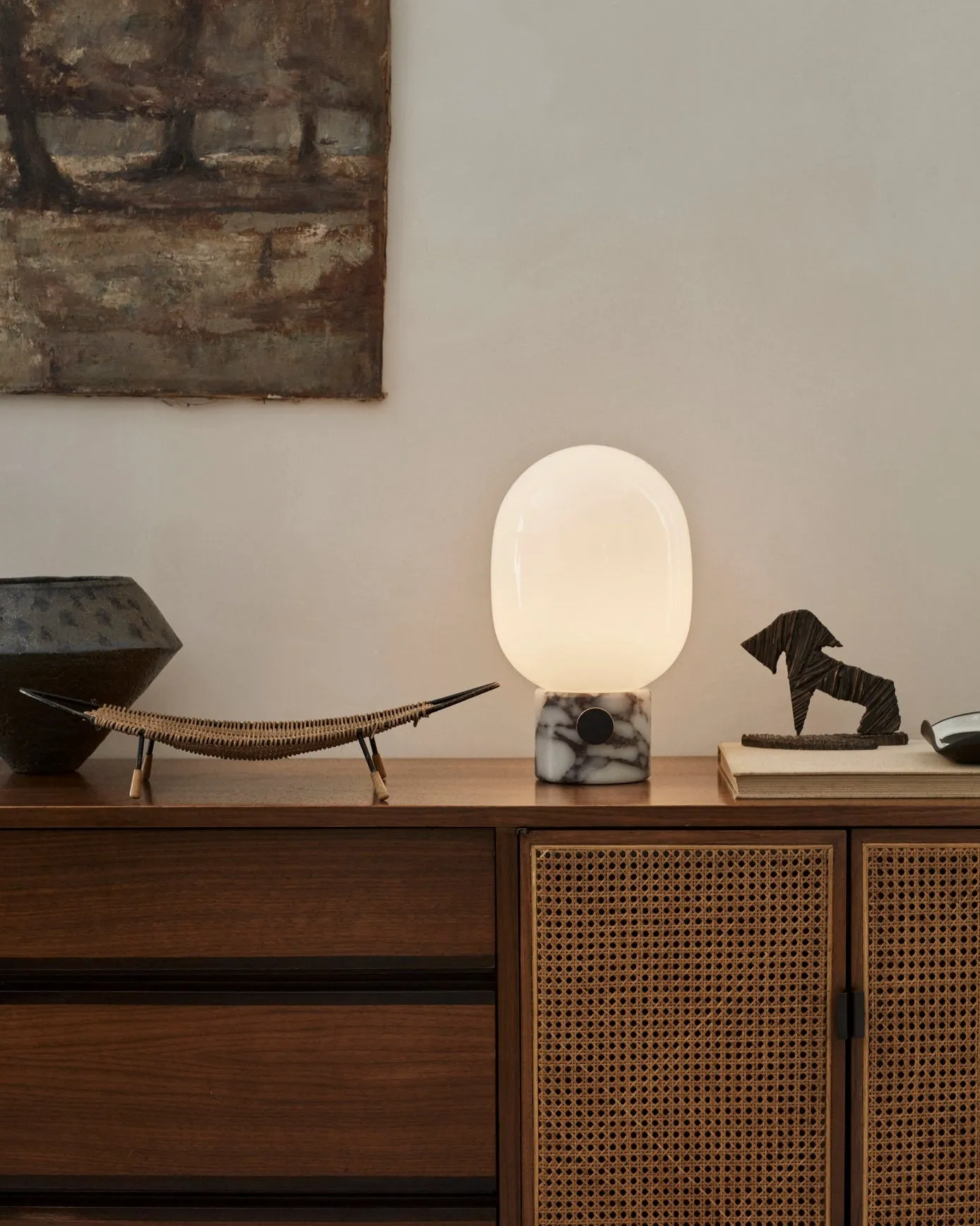 Scandinavian Oval Table Lamp | JWDA